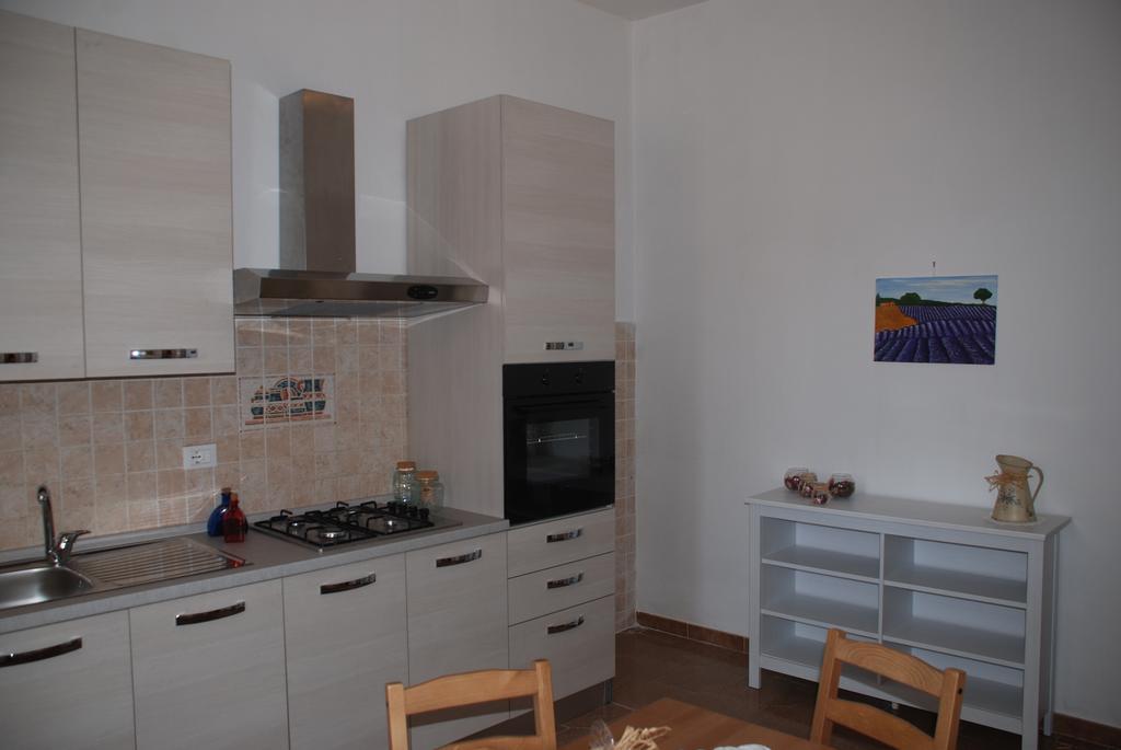 Ernest'S Apartment Fiumicino Luaran gambar